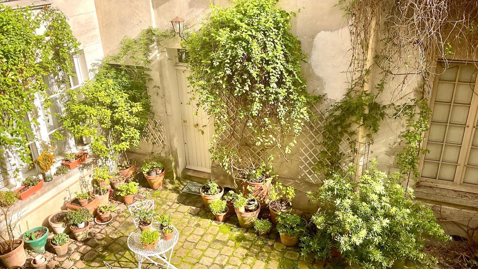 Bel Appartement Ancien Sur Cour Verdoyante Párizs